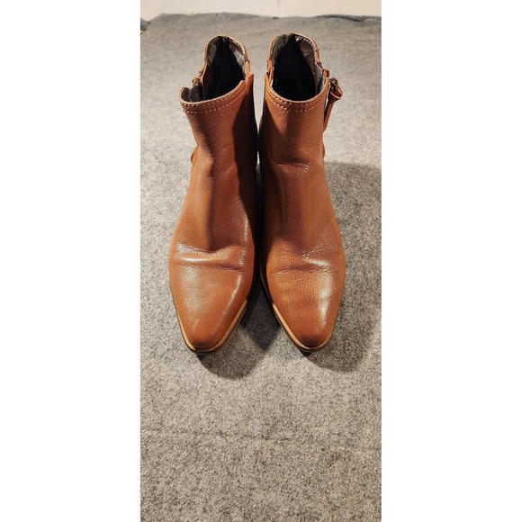 Cole Haan Boots Womens Size 8.5 Brown Leather Ankle Booties Low Heel Side Zip - Picture 2 of 9